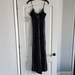 Elegant Black Lace Nightgown